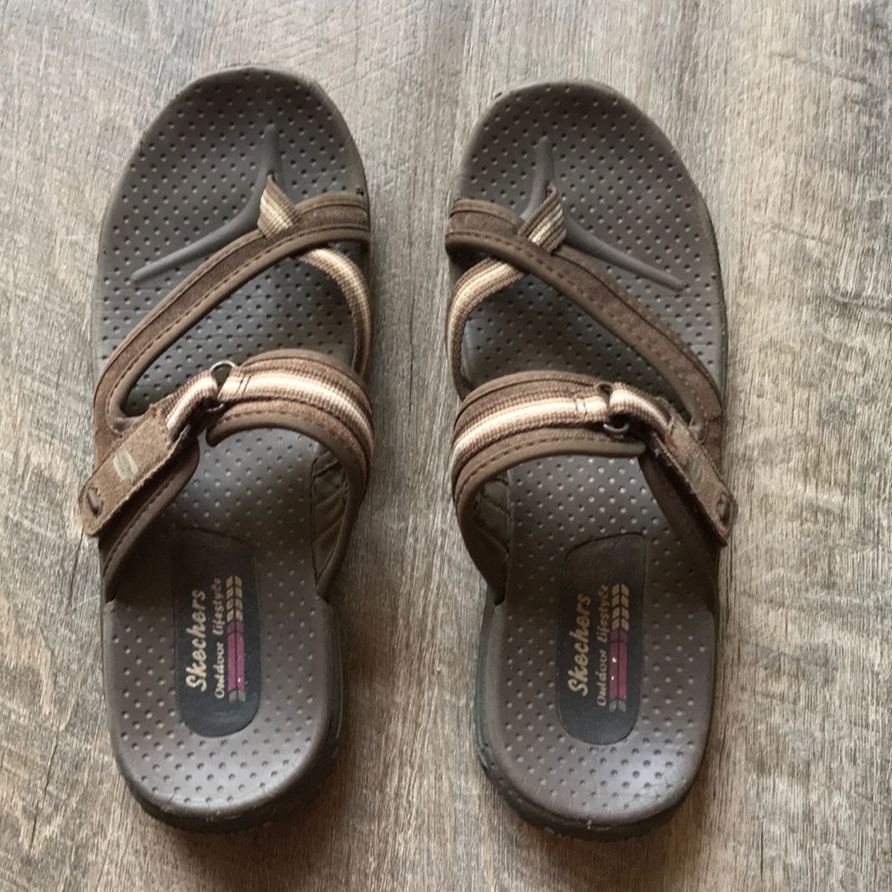 Skechers flip flops